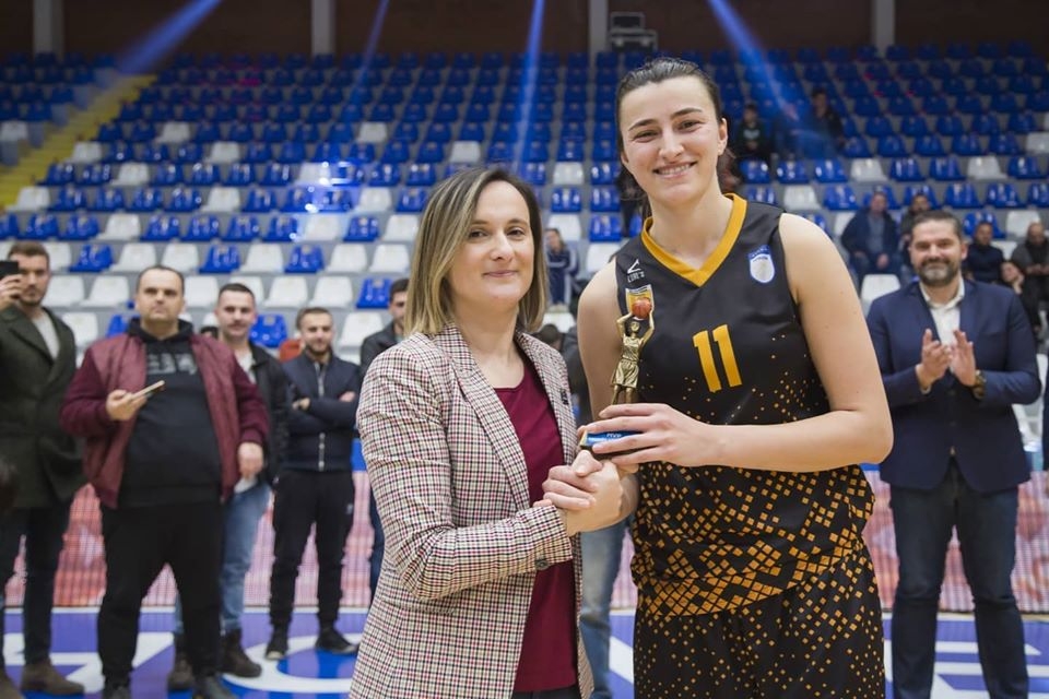 KUPA E KOSOVËS-FEMRAT